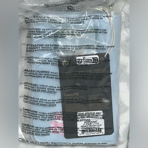 NWT Loungefly Disney’s The Little Mermaid wedding cake zip around wallet - Picture 6 of 7